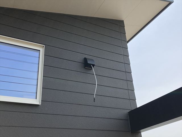 家庭用エアコン+アンテナ設置工事