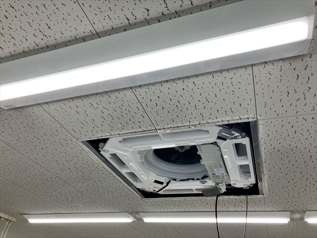 オフィス用パッケージエアコン交換工事
