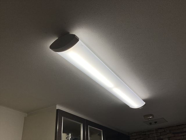 茨城県龍ケ崎市 家庭用キッチン照明交換工事