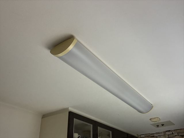 茨城県龍ケ崎市 家庭用キッチン照明交換工事
